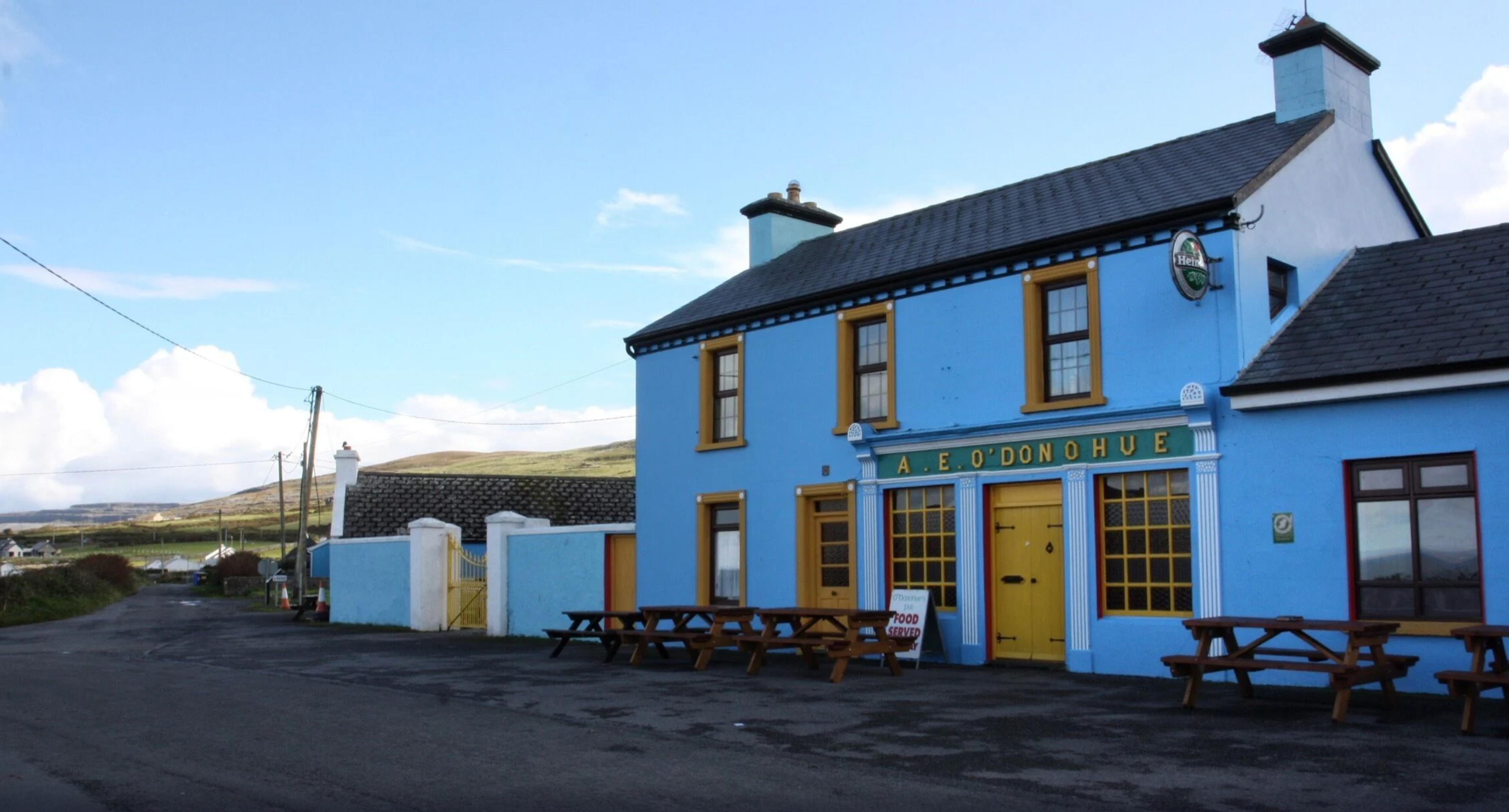 Burren, Dunguaire Castle and Galway City tour